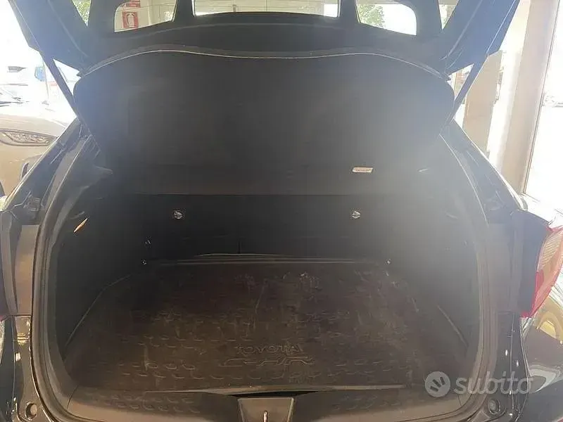 Usata Toyota C-HR Comfort 184 CV (135 kW) 2021 Nero SUV