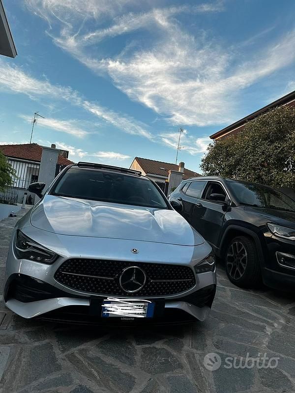 Usata Mercedes CLA200 Shooting Brake 116 CV (85 kW) 2024 Grigio Station wagon