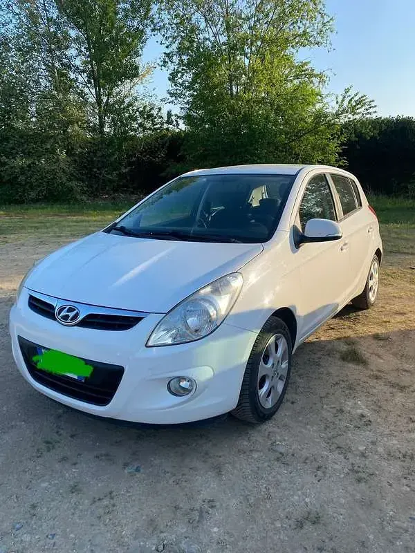 Usata Hyundai i20 Edition 75 CV (55 kW) 2011 Utilitaria