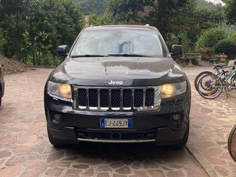 Grigio Usata 2011 Jeep Grand Cherokee Overland SUV | 8000 € (Cara) - Immagine 1/4