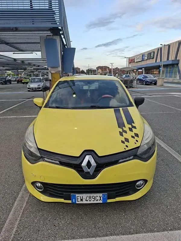 Usata Renault Clio IV 73 CV (53 kW) 2014 Berlina