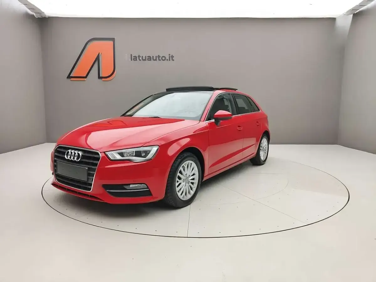 Usata Audi A3 Ambiente 122 CV (89 kW) 2013 Rosso Utilitaria