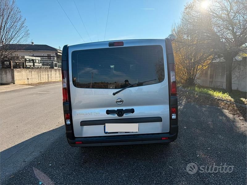 Usata Nissan Primastar 170 CV (125 kW) 2024 Grigio Monovolume