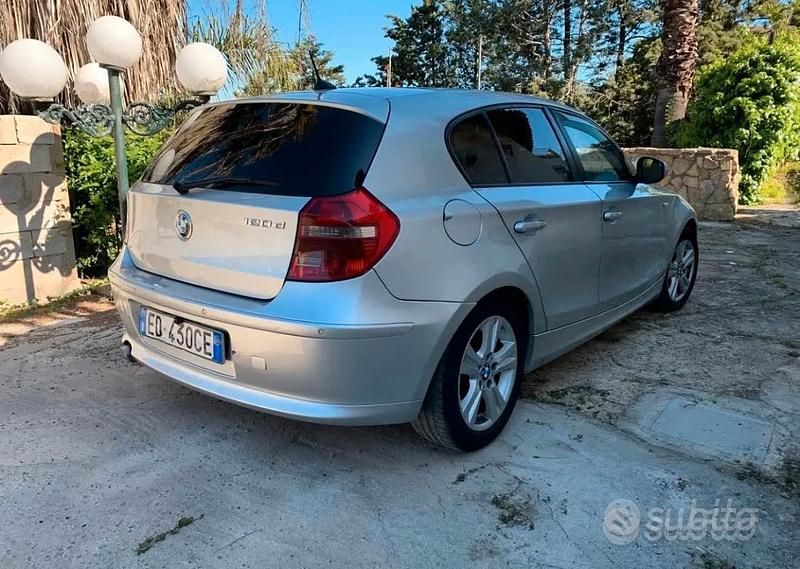 Usata BMW 120 M Sport 177 CV (130 kW) 2010 Grigio Utilitaria