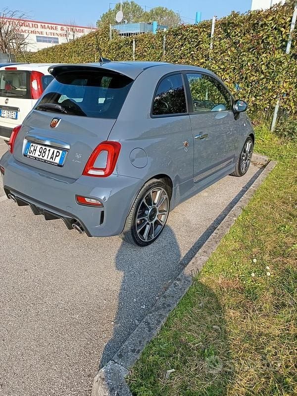 Usata Abarth 595 Turismo 165 CV (121 kW) 2022 Grigio Berlina