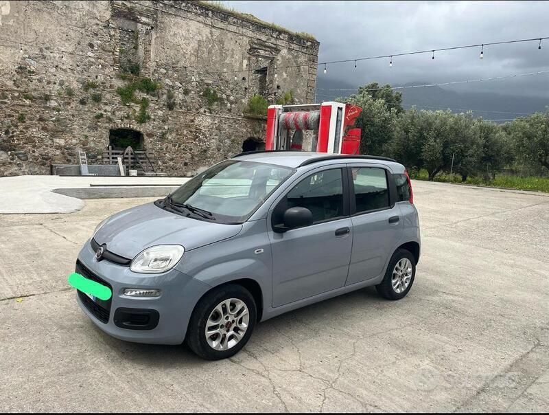 Usata Fiat Panda 75 CV (55 kW) 2019 Grigio Utilitaria