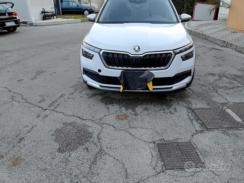 Bianco Usata 2021 Skoda Kamiq SUV | 14.500 € (Buon prezzo) - Immagine 1/4