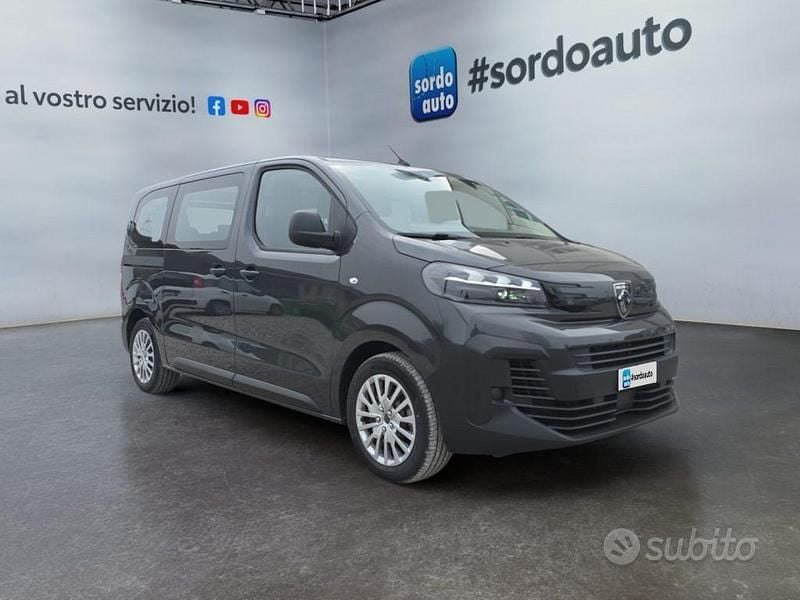 Nuova Peugeot Traveller 180 CV (132 kW) 2025 Nero Monovolume