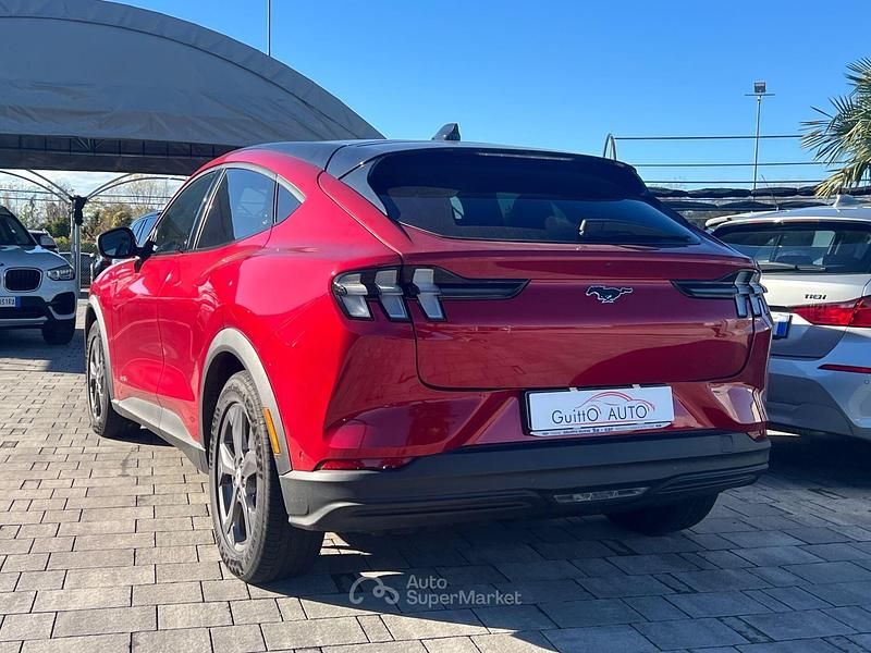Usata Ford Mustang 272 CV (200 kW) 2023 Rosso Station wagon