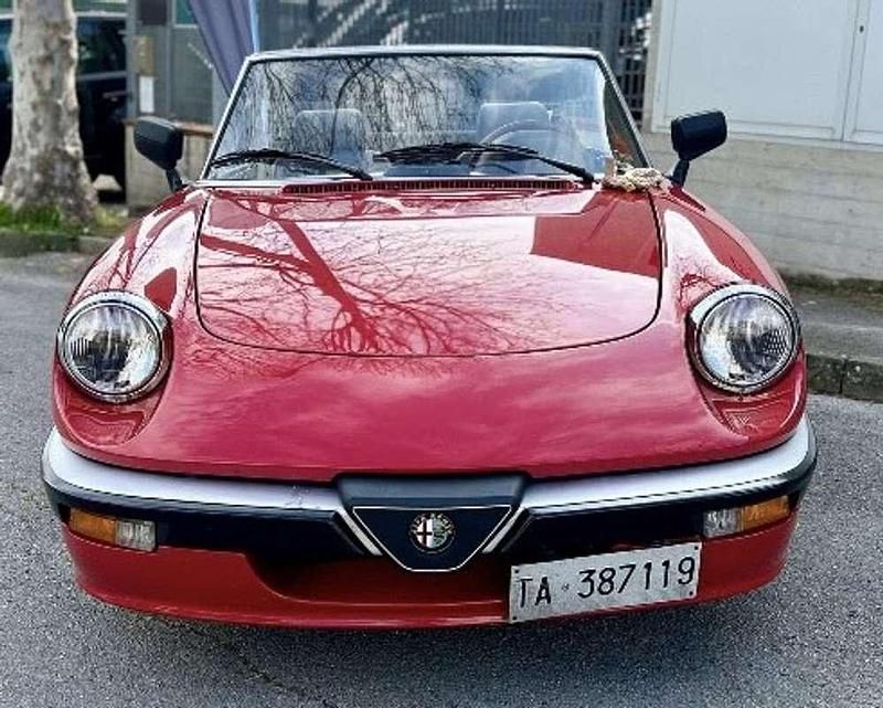 Usata Alfa Romeo Spider Quadrifoglio Verde 125 CV (91 kW) 1987 Cabrio