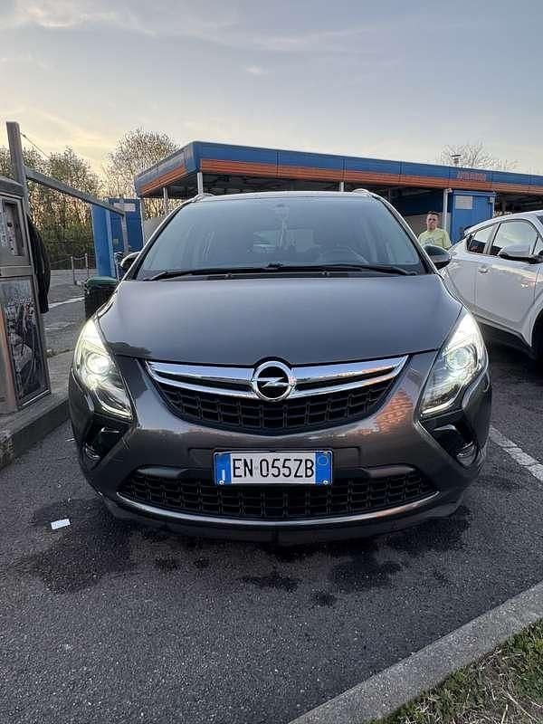 Usata Opel Zafira Tourer 131 CV (96 kW) 2012 Grigio Monovolume