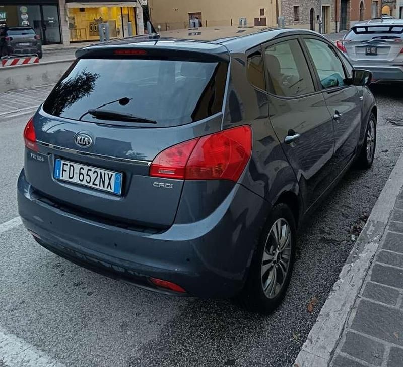 Usata Kia Venga Active 90 CV (66 kW) 2016 Blu/azzurro Utilitaria