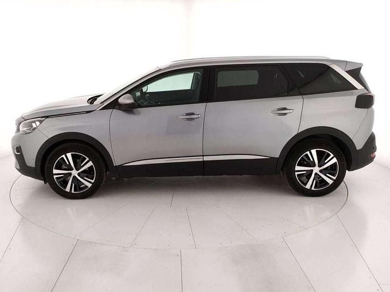 Usado Peugeot 5008 Allure 131 CV (96 kW) 2020 Gris SUV