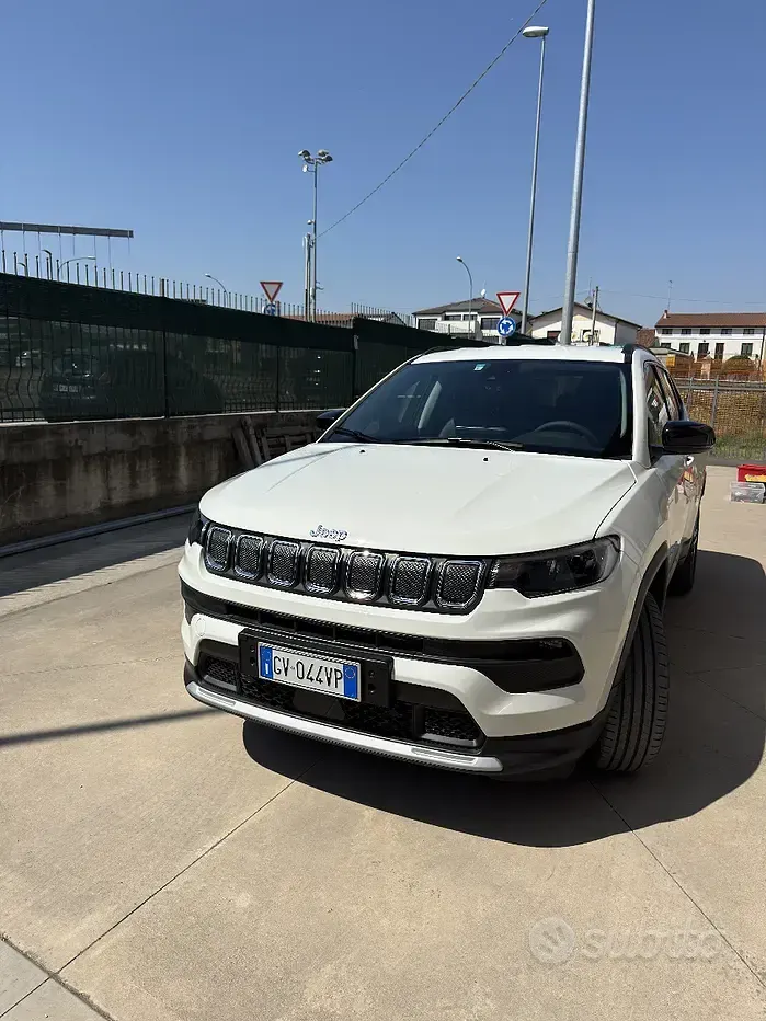 Usata Jeep Compass Limited 131 CV (96 kW) 2024 Bianco SUV
