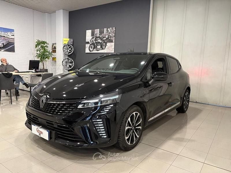 Usata Renault Clio V Techno 91 CV (66 kW) 2025 Nero Berlina