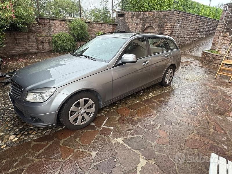 Usata Mercedes 200 102 CV (75 kW) 2009 Station wagon