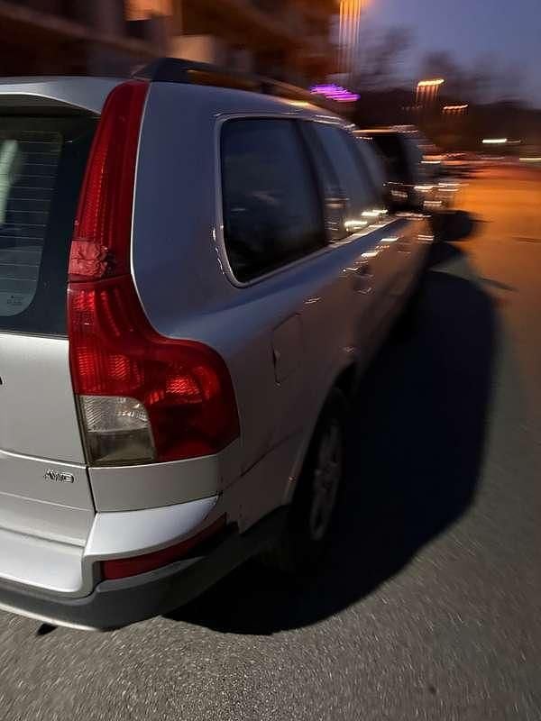 Usata Volvo XC90 Momentum 185 CV (136 kW) 2008 Argento SUV