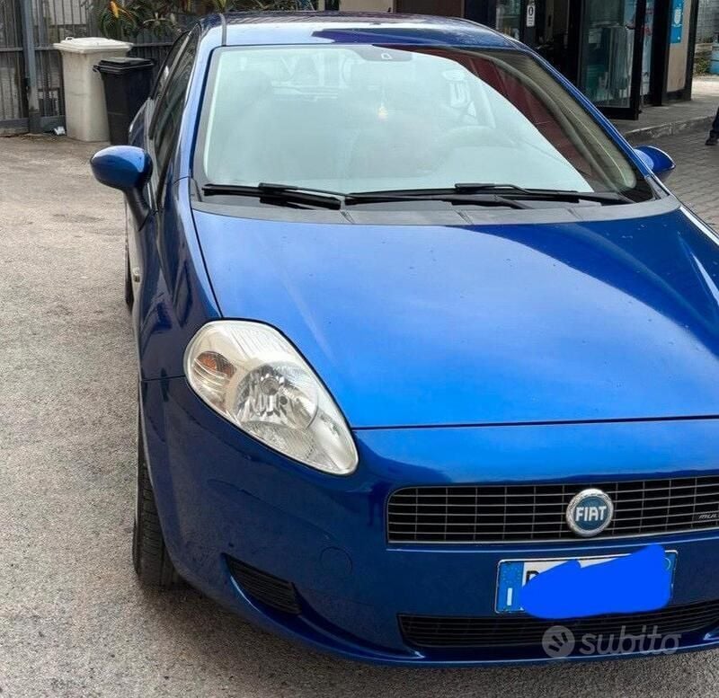 Usata Fiat Punto 90 CV (66 kW) 2006 Blu Utilitaria