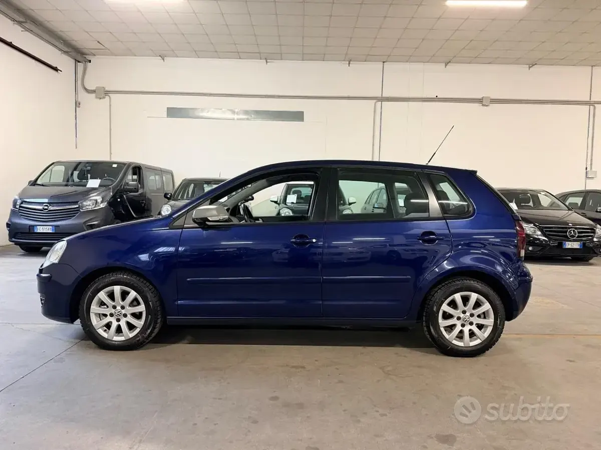 Usata VW Polo Sportline 101 CV (74 kW) 2005 Blu Utilitaria