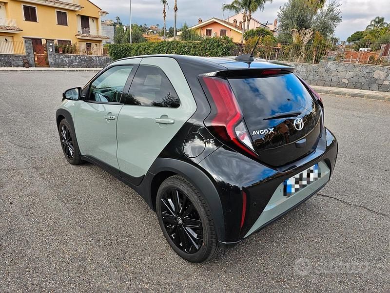 Usata Toyota Aygo X Lounge 72 CV (52 kW) 2024 Nero SUV