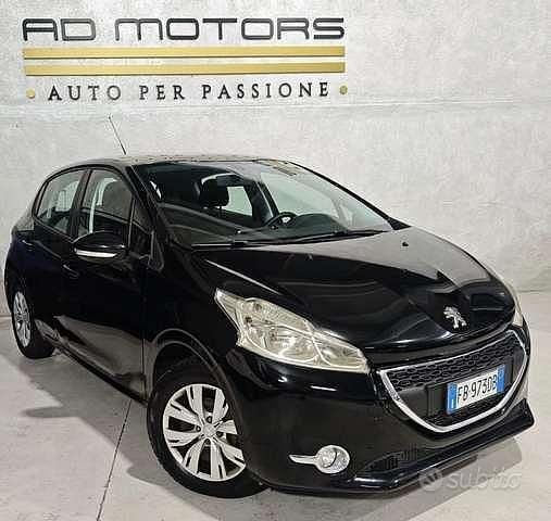 Usata Peugeot 208 68 CV (50 kW) 2015 Nero Utilitaria