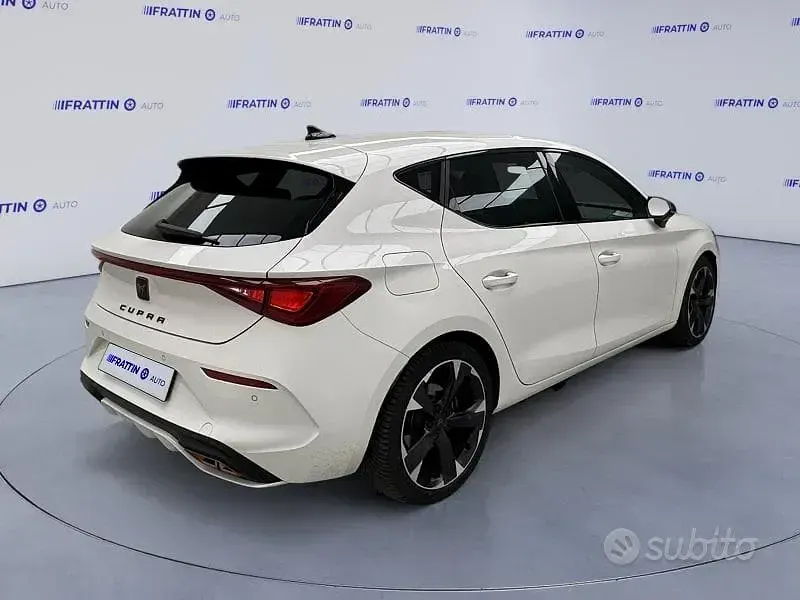Usata Cupra Leon 204 CV (150 kW) 2023 Bianco Berlina