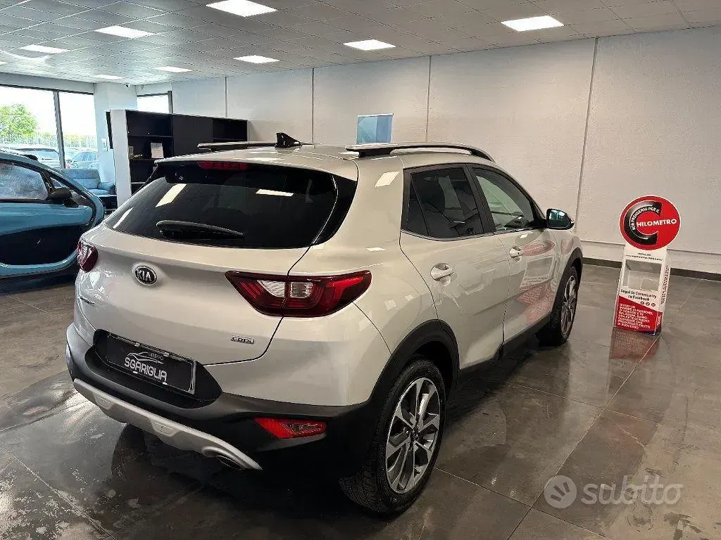 Usata Kia Stonic Style 116 CV (85 kW) 2019 Grigio SUV