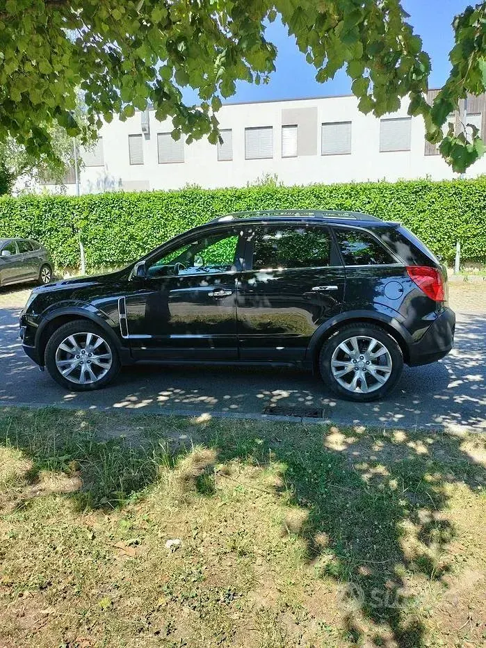 Usata Opel Antara Cosmo 163 CV (119 kW) 2014 Nero SUV