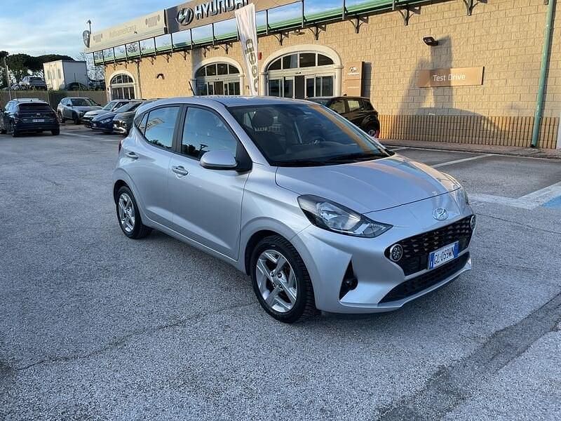Usata Hyundai i10 67 CV (49 kW) 2022 Grigio Utilitaria