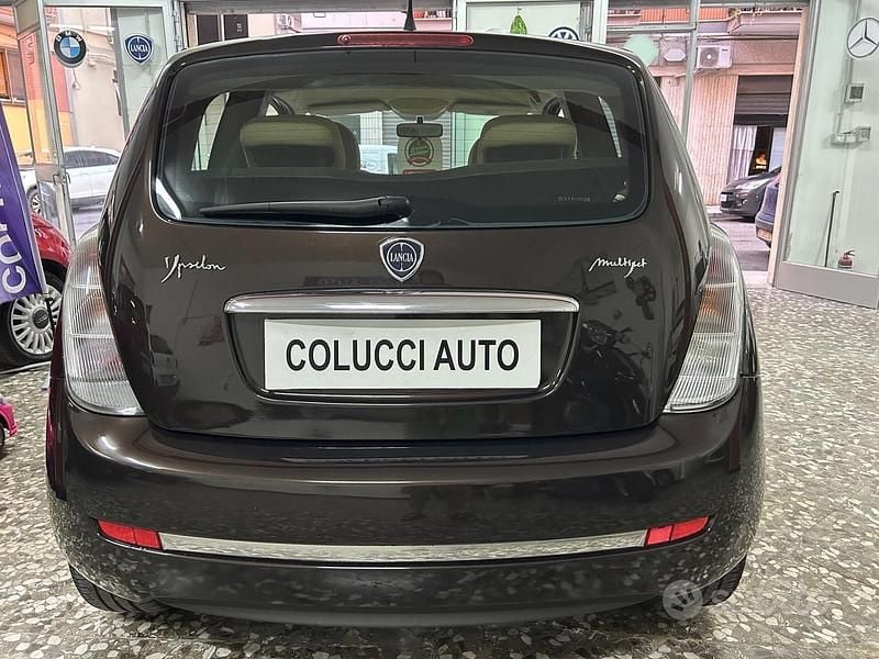 Usata Lancia Ypsilon 75 CV (55 kW) 2007 Marrone Utilitaria