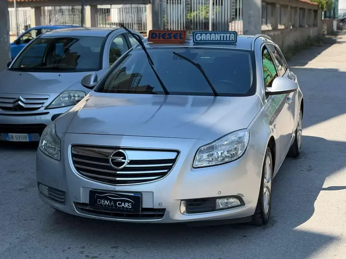 Usata Opel Insignia 160 CV (117 kW) 2009 Argento Station wagon