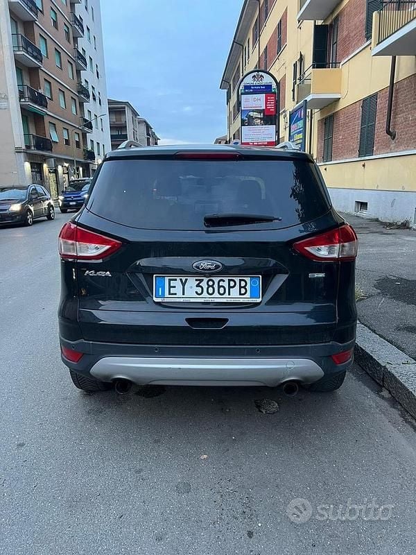 Usata Ford Kuga Titanium 180 CV (132 kW) 2015 Nero SUV