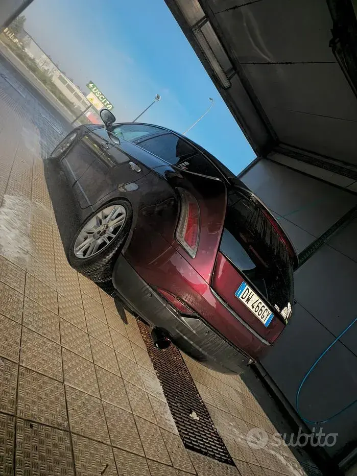 Usata Lancia Delta 165 CV (121 kW) 2008 Rosso Utilitaria