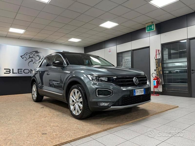 Usata VW T-Roc Advance 150 CV (110 kW) 2018 Grigio SUV
