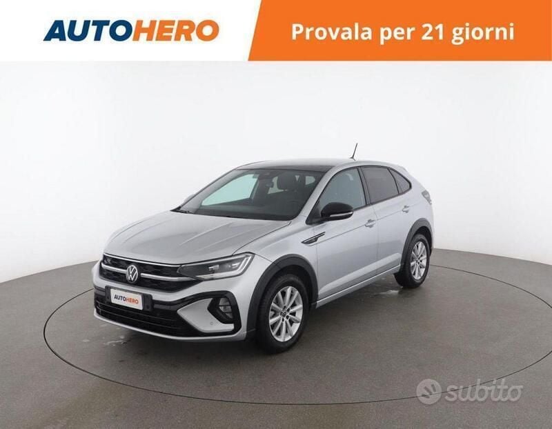 Argento Usata 2024 VW Taigo R-line SUV | 23.199 € (Buon prezzo) - Immagine 1/2