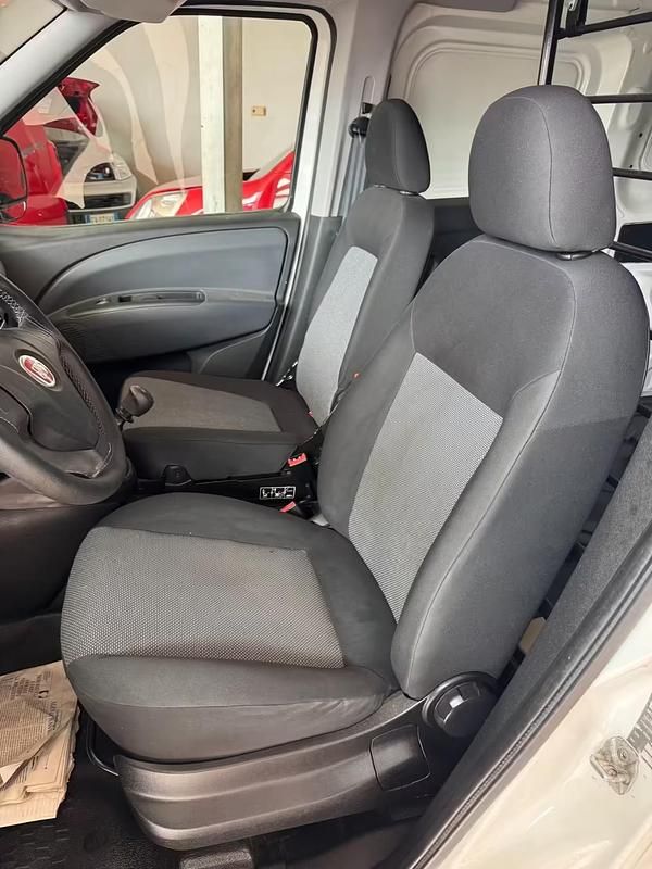Usata Fiat Doblò 95 CV (69 kW) 2011 Bianco Monovolume