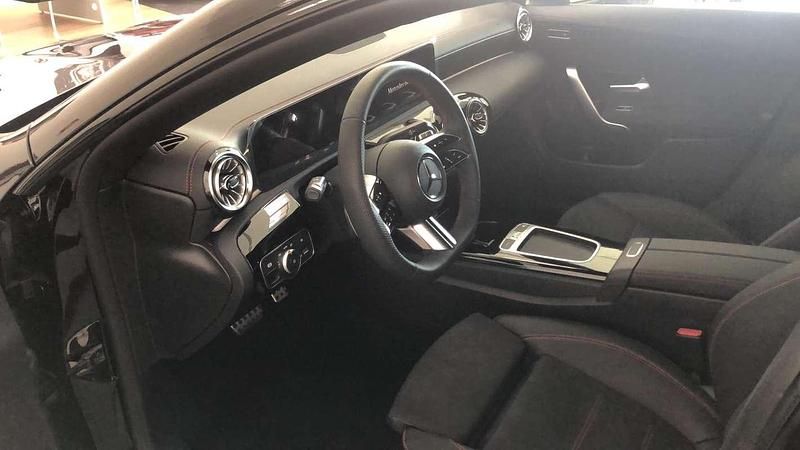 Usata Mercedes CLA200 150 CV (110 kW) 2023 Nero Coupé