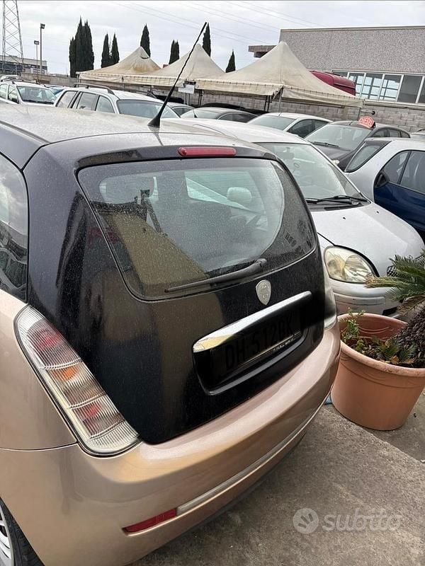 Usata Lancia Ypsilon 60 CV (44 kW) 2007 Marrone Utilitaria