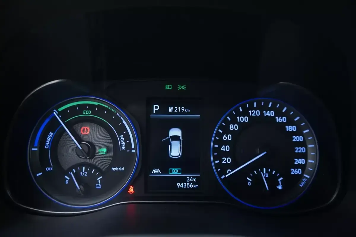 Usata Hyundai Kona 141 CV (103 kW) 2023 Grigiogrigio SUV