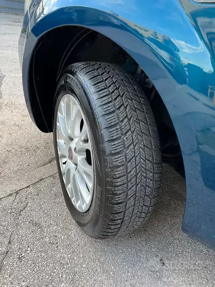 Usata Fiat Punto Evo 70 CV (51 kW) 2012 Blu Utilitaria