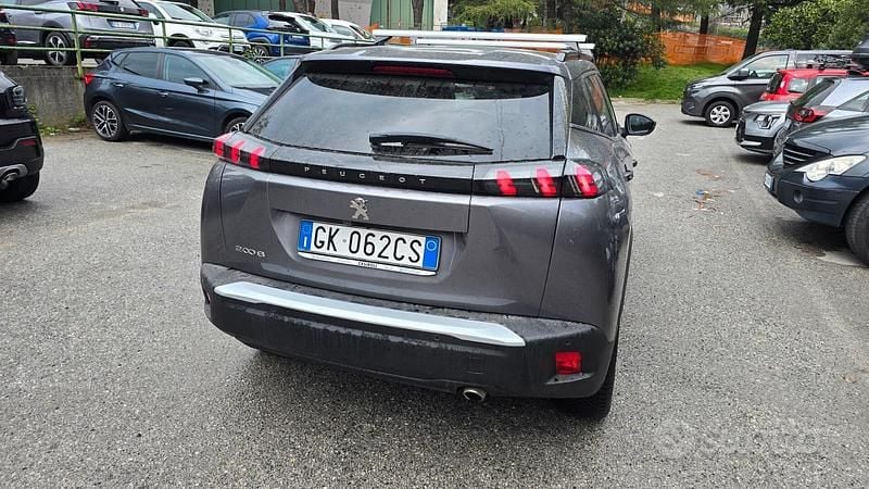 Occasion Peugeot 2008 GT 110 ch (80 kW) 2022 Gris SUV