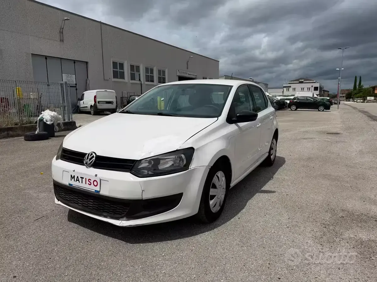 Usata VW Polo Trendline 60 CV (44 kW) 2011 Bianco Utilitaria