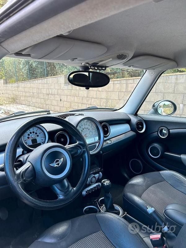 Usata Mini Cooper D 109 CV (80 kW) 2007 Grigio Utilitaria