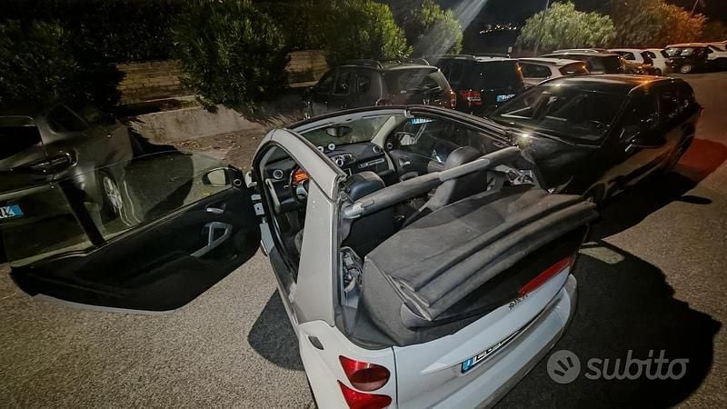 Bianco Usata 2010 Smart ForTwo Cabrio Cabrio | 3900 € (Ottimo prezzo) - Immagine 1/4