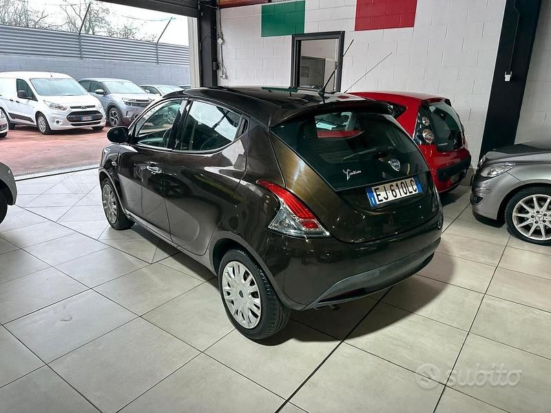 Usata Lancia Ypsilon Silver 69 CV (50 kW) 2011 Marrone Utilitaria