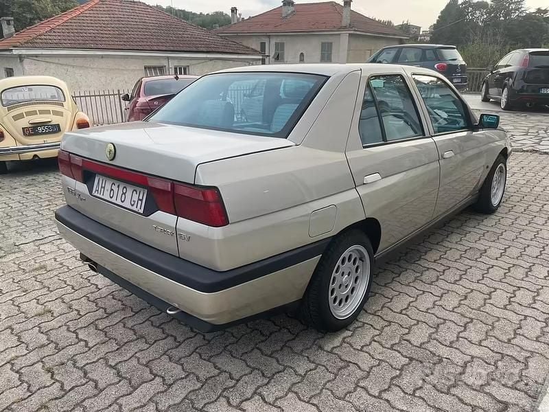 Usata Alfa Romeo 155 149 CV (109 kW) 1995 Beige Berlina