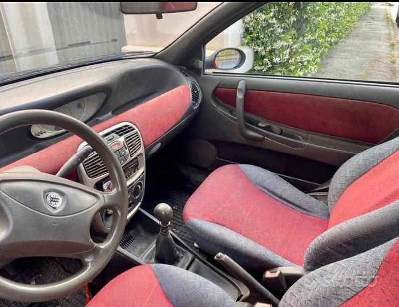 Usata Lancia Ypsilon 1998 Utilitaria