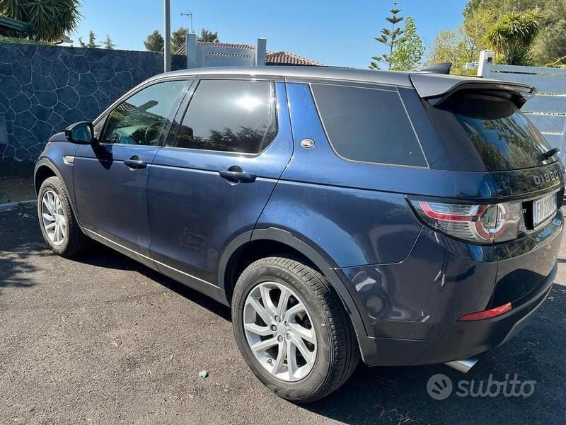 Blu Usata 2018 Land Rover Discovery Sport SUV | 17.000 € (Cara) - Immagine 1/4