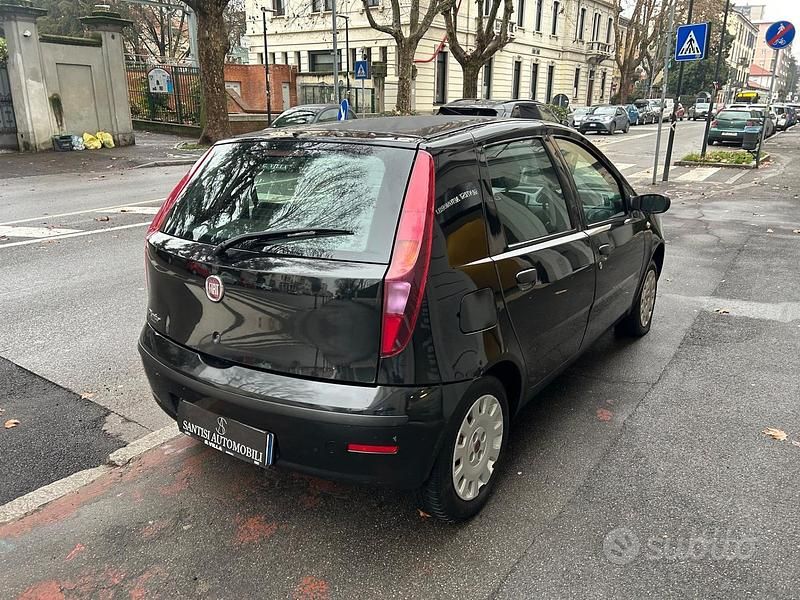 Usata Fiat Punto Classica 60 CV (44 kW) 2009 Nero Berlina