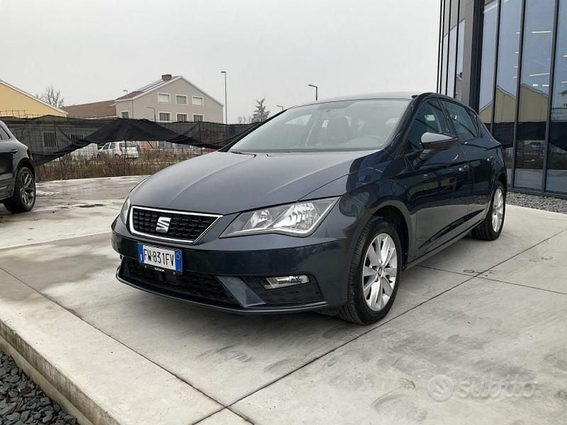 Usata Seat Leon Style 131 CV (96 kW) 2019 Blu/azzurro Berlina